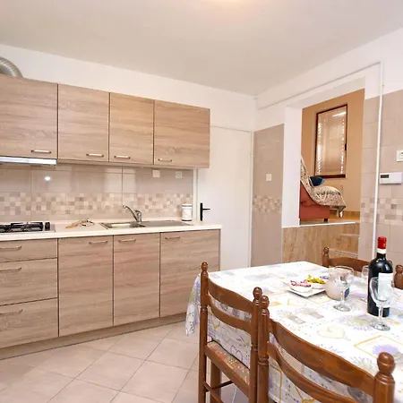 Near In 44647 Appartement